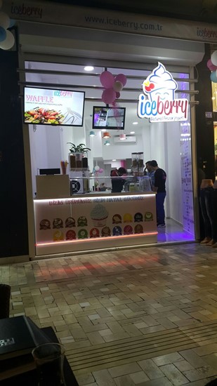 Iceberry Frozen Yogurt Işıklar / Antalya